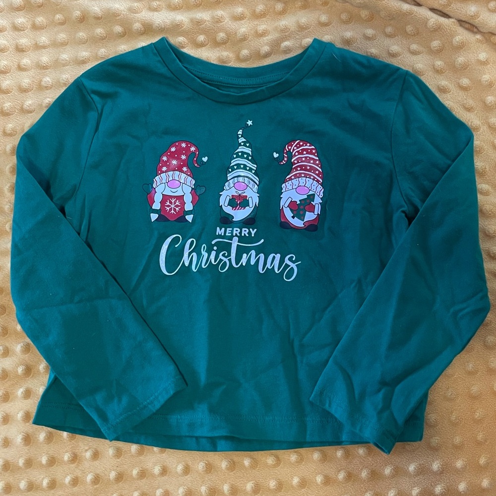 Green christmas shirt size 4-5t